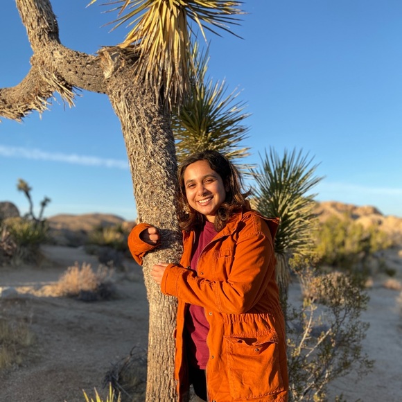 Meet Your Posher - Saira - Picture 2 of 3